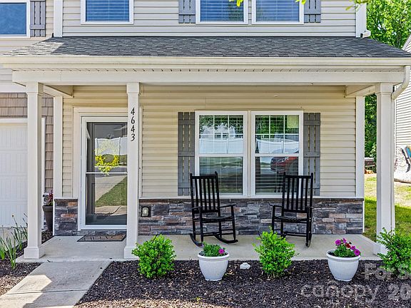 2nd image of 4643 Yarrow St