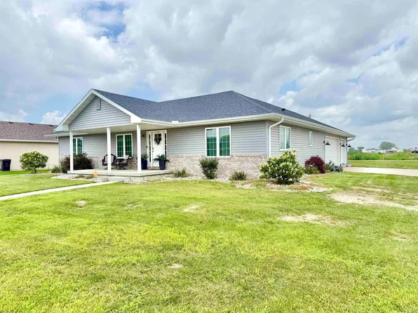 1302 Clairmont Cir, Sergeant Bluff, IA 51054