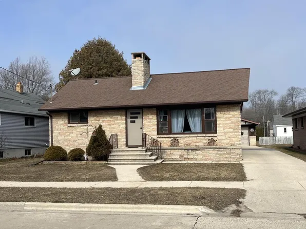 2720 12th STREET, Two Rivers, WI 54241