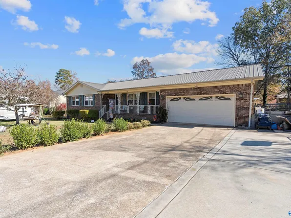 1203 Birchwood Dr, Scottsboro, AL 35769