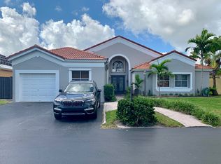 11870 SW 94th St, Miami, FL 33186