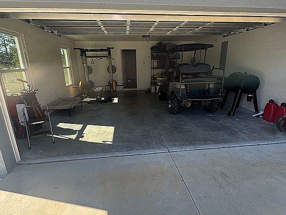 4th image of 3930 Laguna Dr