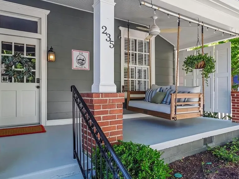 235 Powell St SE — Photo 3