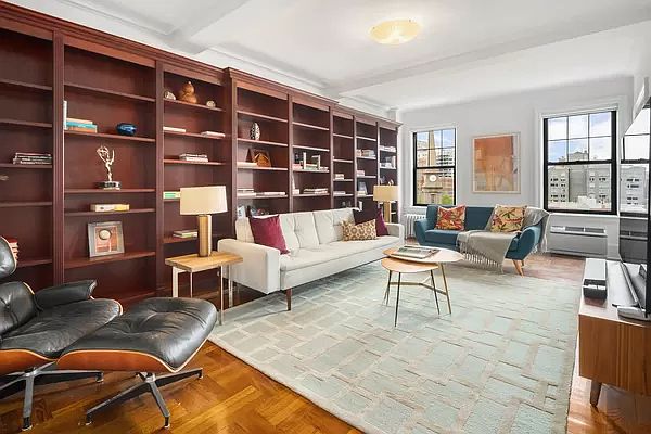 1st image of 170 2nd Ave #10B