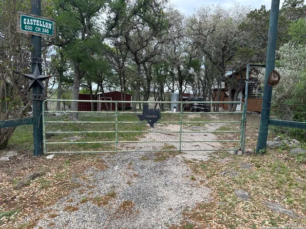 630 County Road 246, Hondo, TX 78861