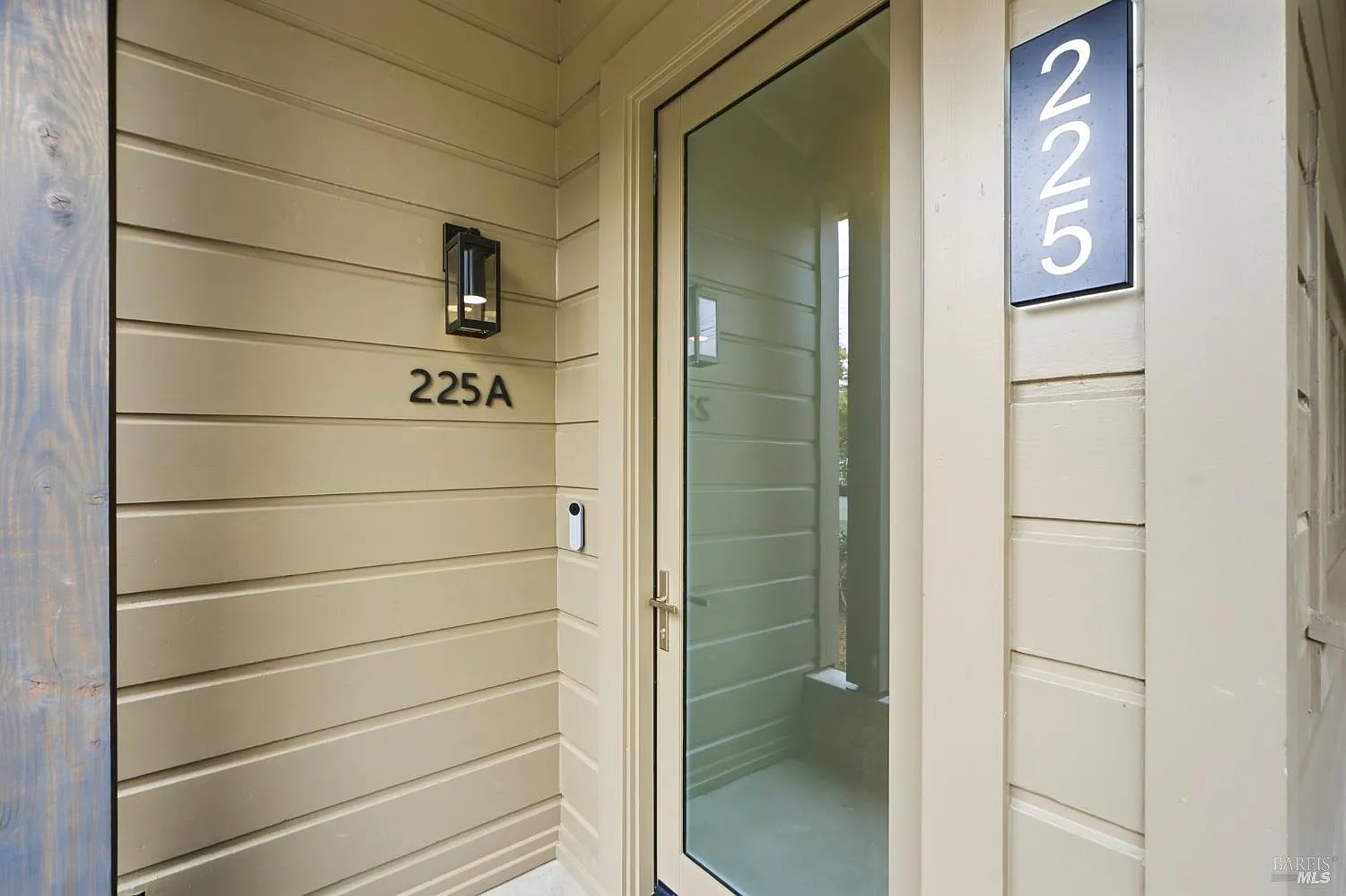 2 bed, 1.0 bath, 1100 sqft, $3,995 — Photo 3