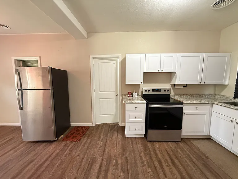 1826 N Jackson Ave — Photo 25