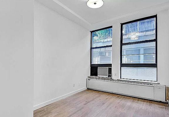 5th image of 106 Fulton St APT 6A