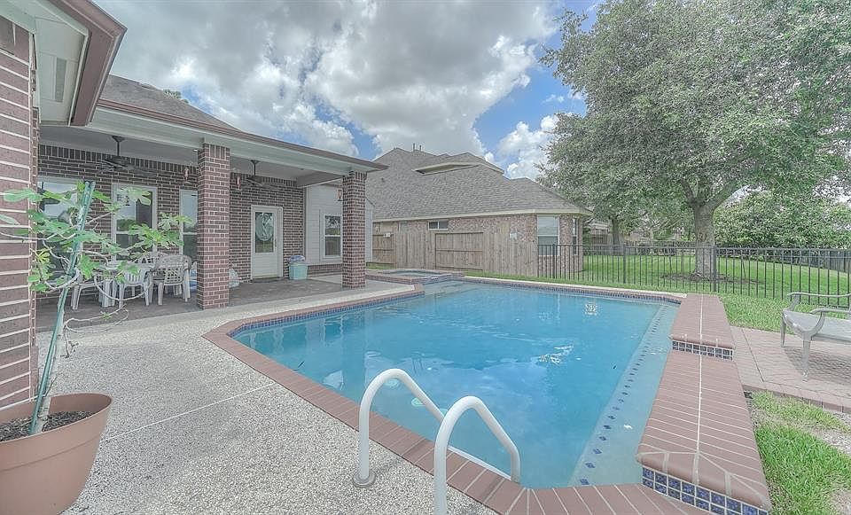 1st image of 3007 Covebrook Dr