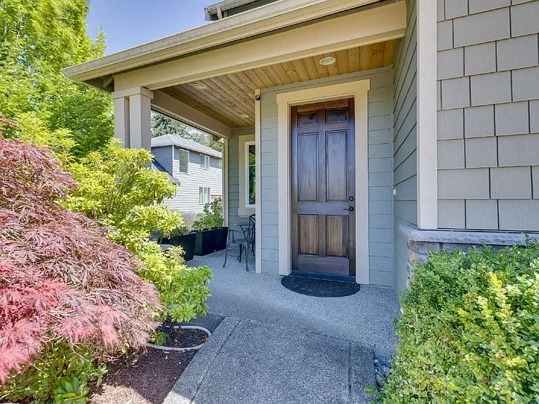 1020 Hill St — Photo 3