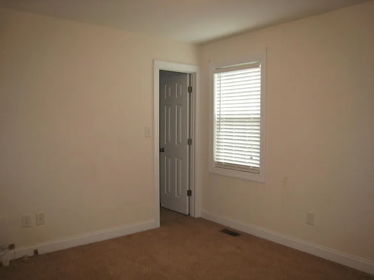 1009 Sebring Dr — Photo 21