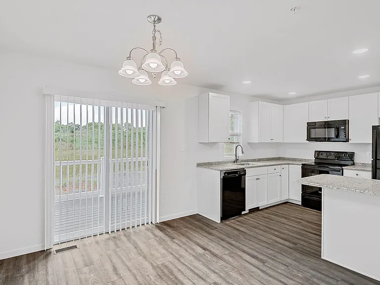 357 Sruthi Dr — Photo 8
