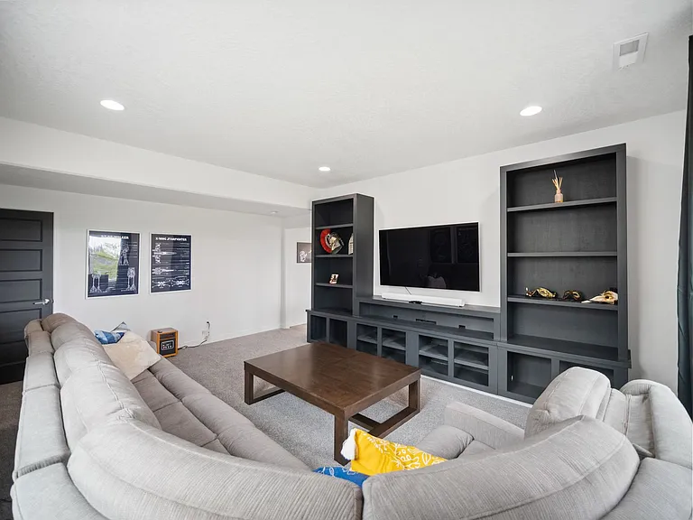 7153 S Parkridge Blvd — Photo 10