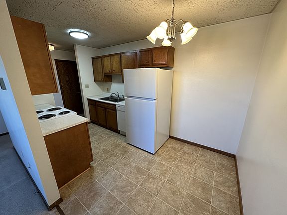 2nd image of 505 S Washington St #17786367