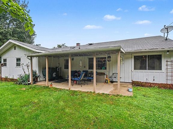 5th image of 512 Springfield Cir