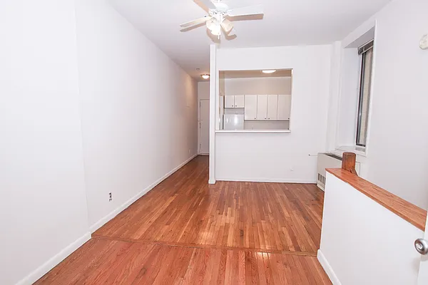 Rented by Avenues Real Estate | media 4