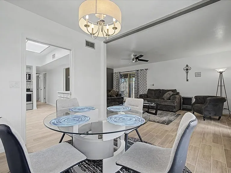 5277 N Tigua Dr — Photo 1