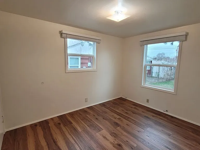 408 W Reisner Rd — Photo 10