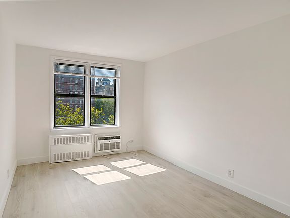 3rd image of 315 E 21st St APT 5F
