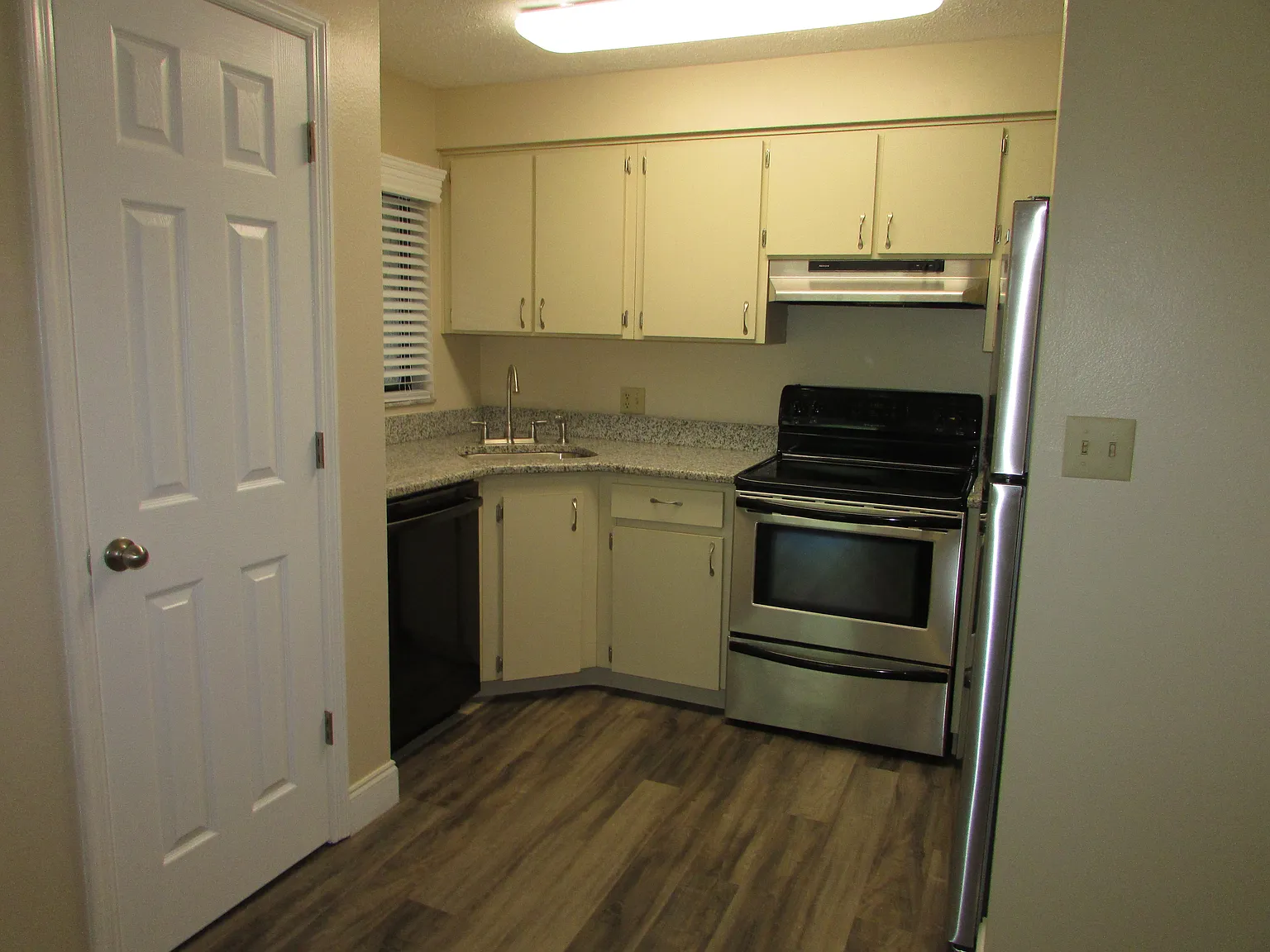 2 bed, 925 sqft, $1,850 — Photo 4