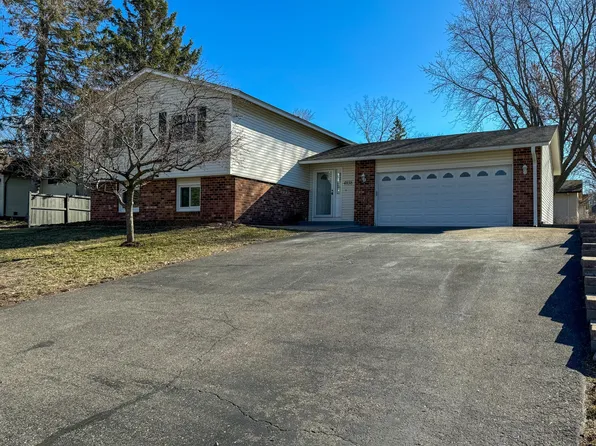 4838 Churchill St, Saint Paul, MN 55126