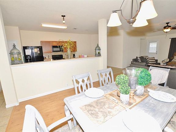 4th image of 4733 Foster Hill Ct