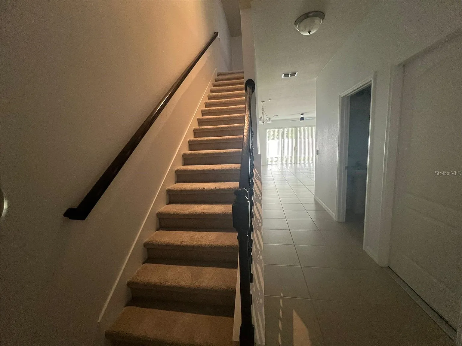 3 bed, 1872 sqft, $2,490 — Photo 4