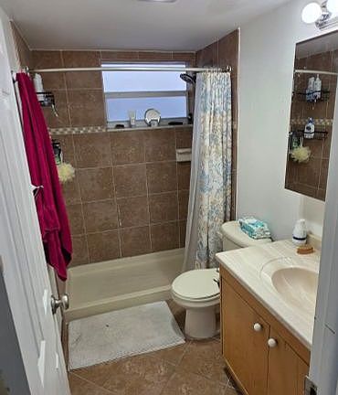 3rd image of 725 Lori Dr APT 204