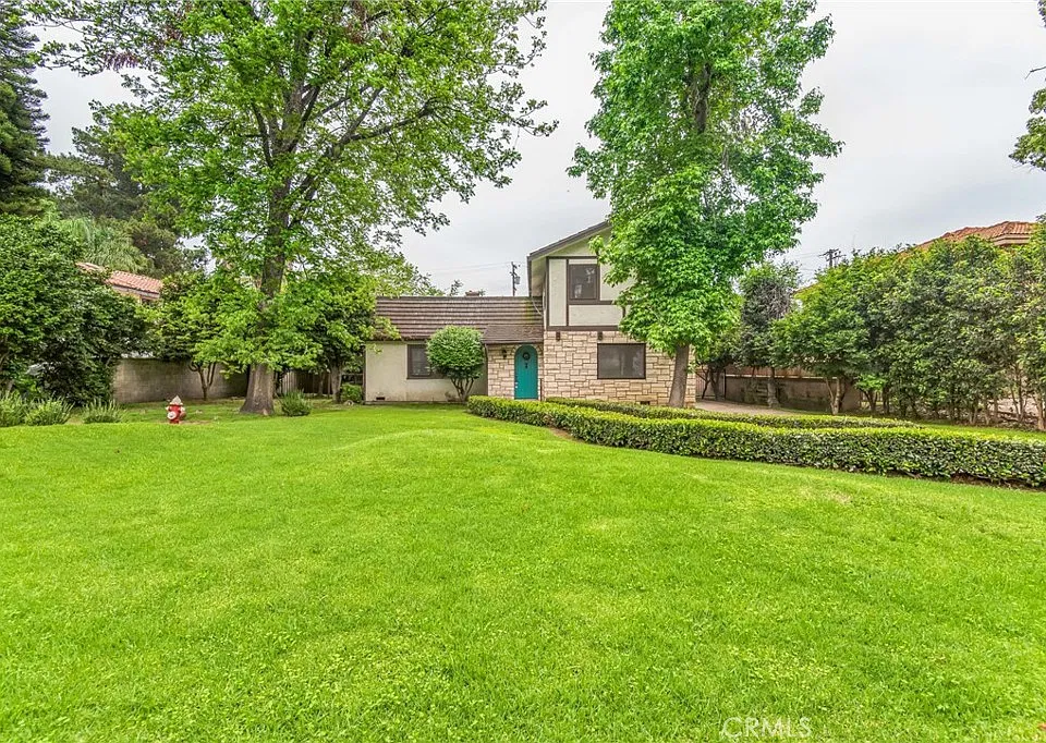 610 Woodward Blvd
