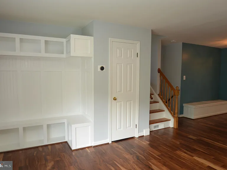 5728 Overly Dr — Photo 2