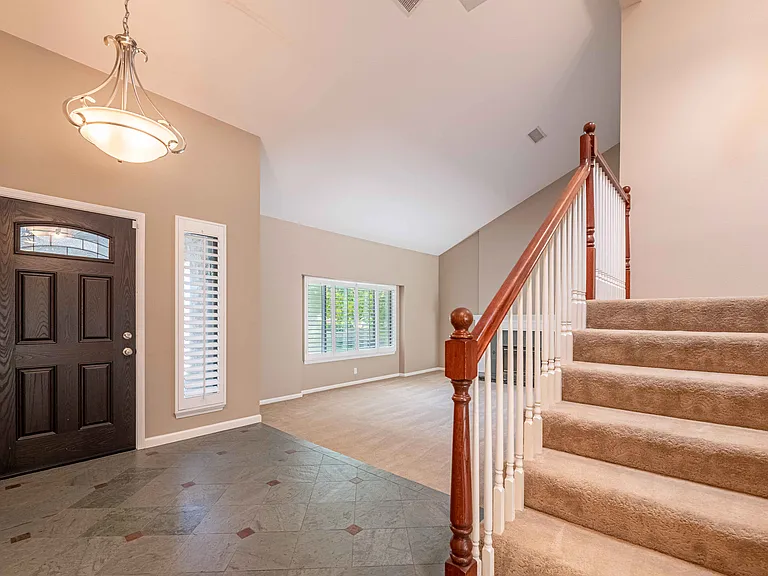 4272 N Cedarpine Ln — Photo 3