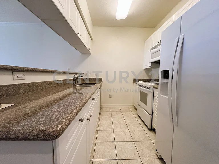 3400 Welborn St #406 — Photo 8