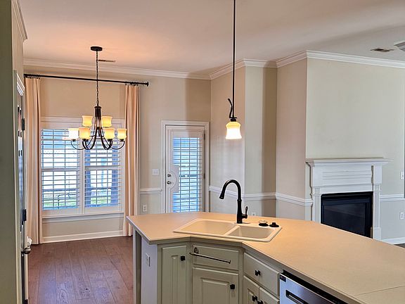 5th image of 3420 Providence Pl