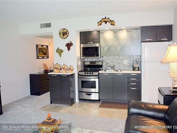 2nd image of 2709 Nassau Bnd APT E1