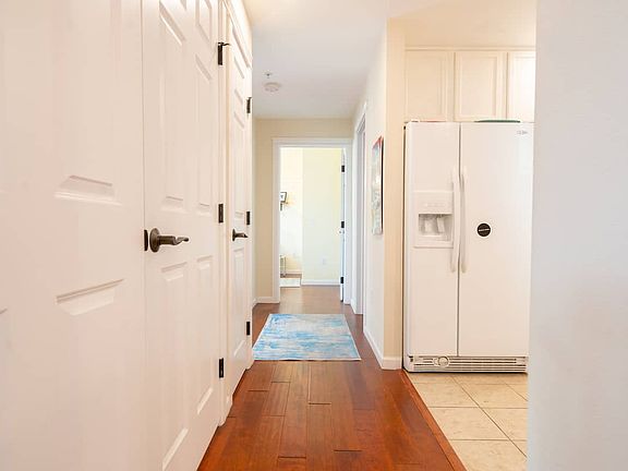2nd image of 1530 Lee Hill Dr #1