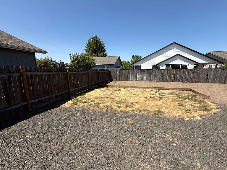 4105 Windy Ave NE — Photo 40