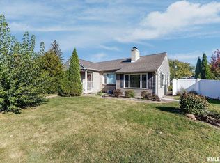 1223 N 3rd St, Clinton, IA 52732