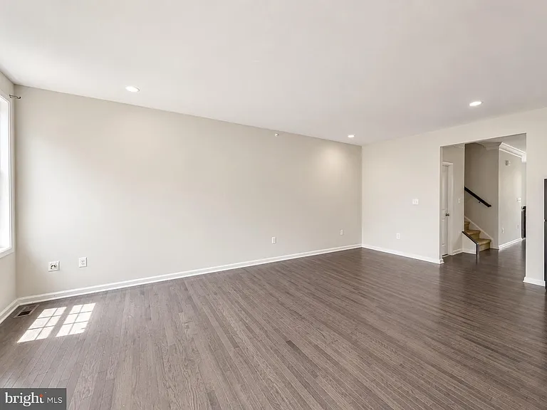 23480 Logans Ridge Ter — Photo 10