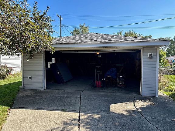2nd image of 5676 Norborne Ave