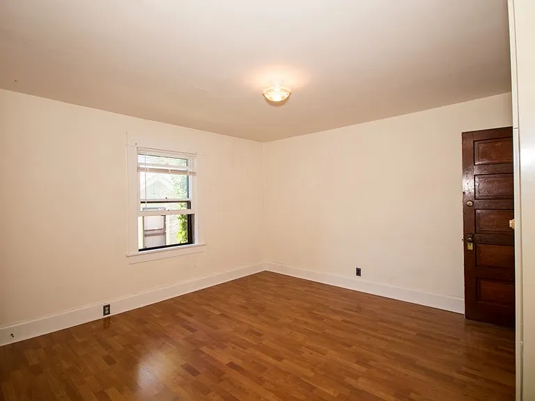 427 SW 5th St #B — Photo 11