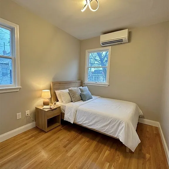 1146 Cambridge St #2 — Photo 4
