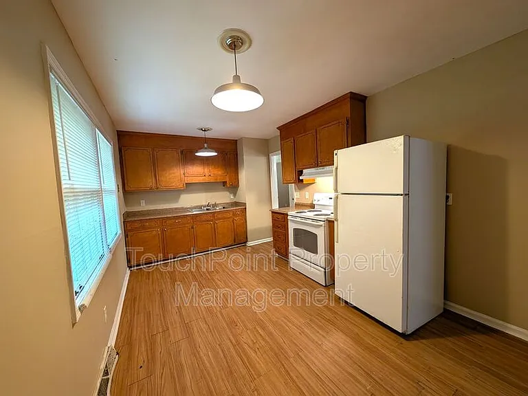 1000 Claremont Rd — Photo 4