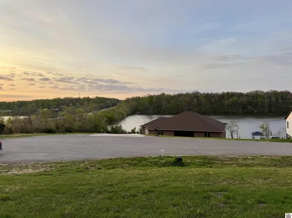 81 Kelsey Joe Ln #81, Eddyville, KY 42038