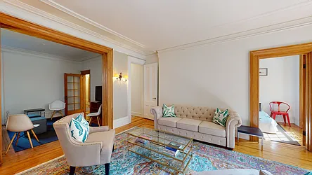 Rented by R New York