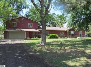 9710 S Mohawk Rd, Hutchinson, KS 67501