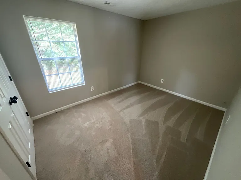 2711 Ingleside Dr — Photo 16