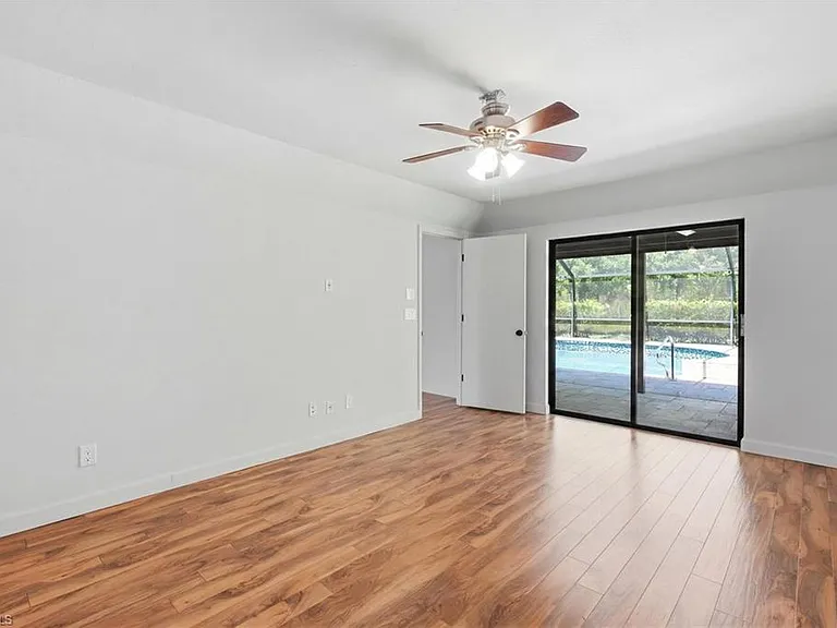 19028 Pine Run Ln — Photo 8