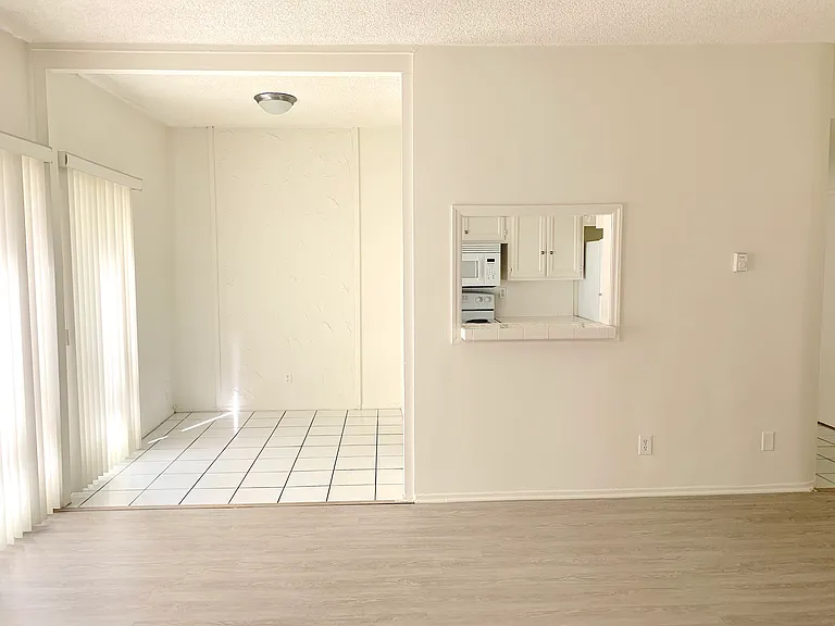 1380 Midvale Avenue — Photo 15