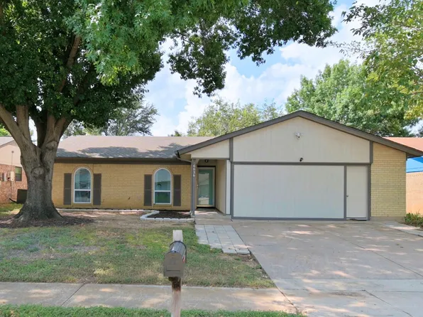 6636 Starnes Rd, Watauga, TX 76148