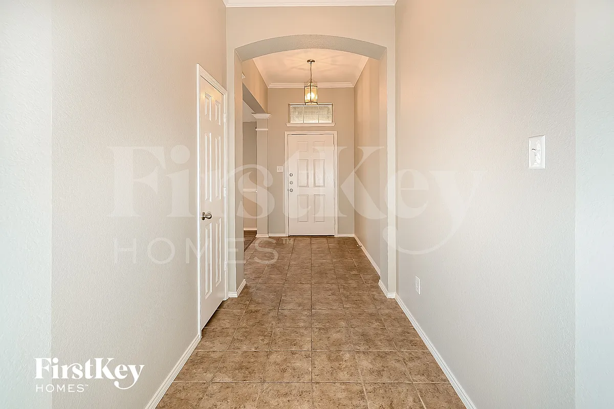 Building Photo - 215 Mulberry Dr